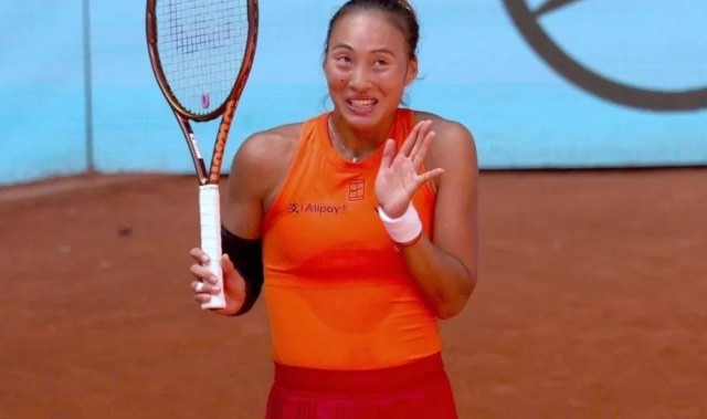 奇葩！WTA遭遇大停电，比赛全部取消，郑钦文因祸得福